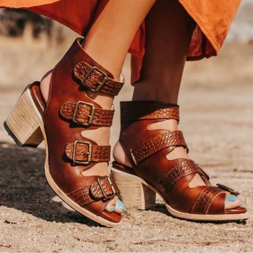 Freebird Quail Cognac sandals